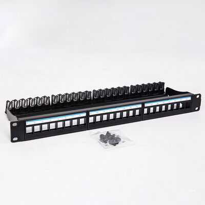 Czarny panel krosowy Keystone UTP 1U 24 porty CAT6 Puste gniazda RJ45